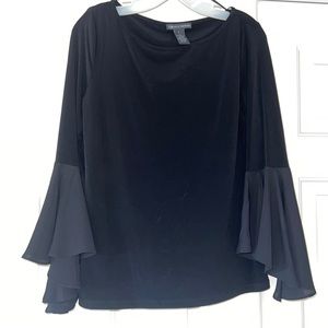 Chelsea & Theodore pullover black top